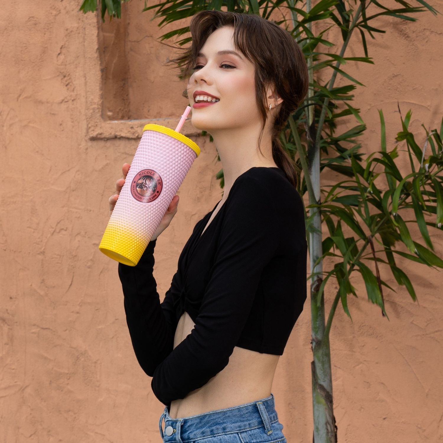 GLASS WITH LID AND STRAW 24 OZ WITH STUDS (<tc><tc>Ladies Night Out</tc></tc>)