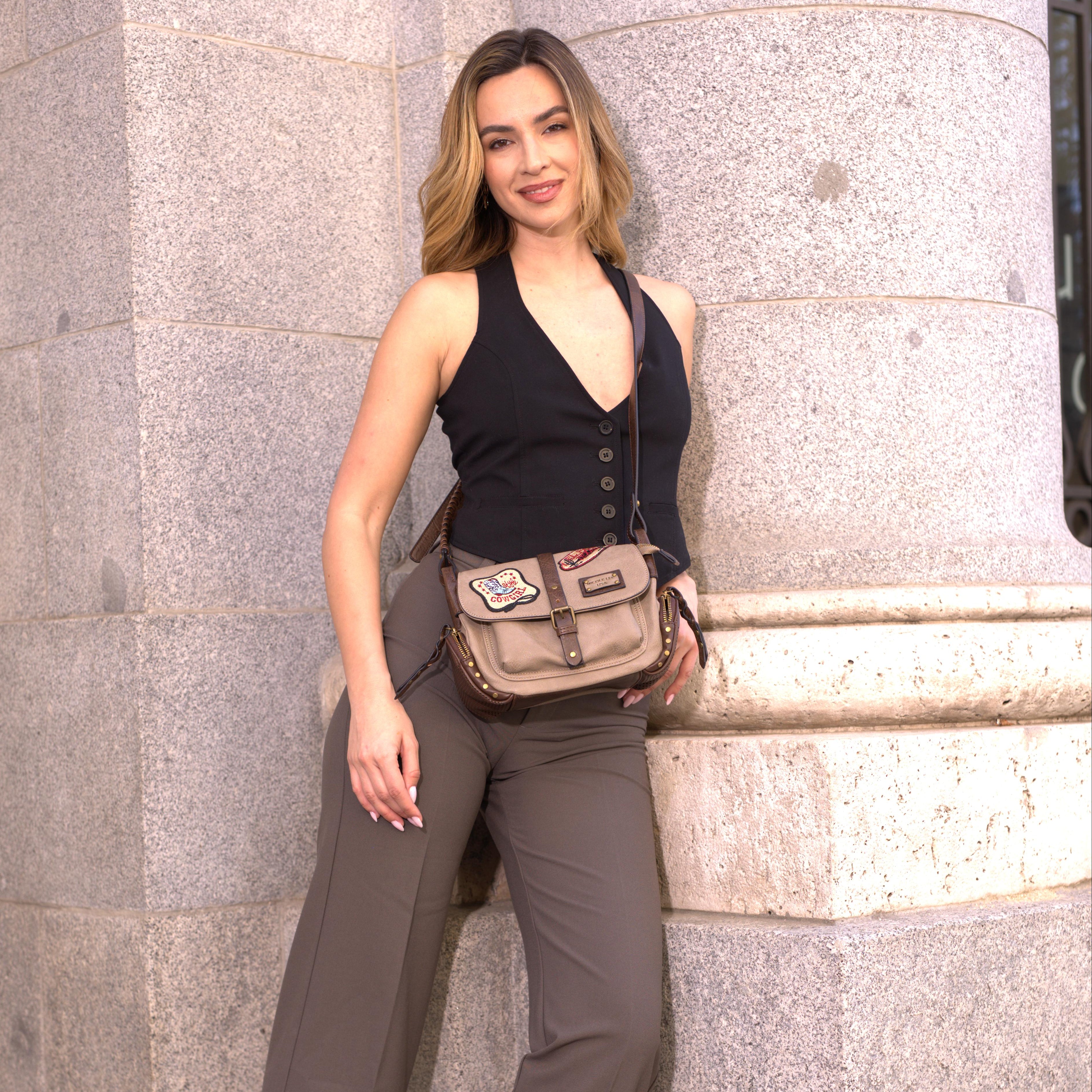 BOLSO DE HOMBRO VINTAGE CON PARCHE (TAUPE)