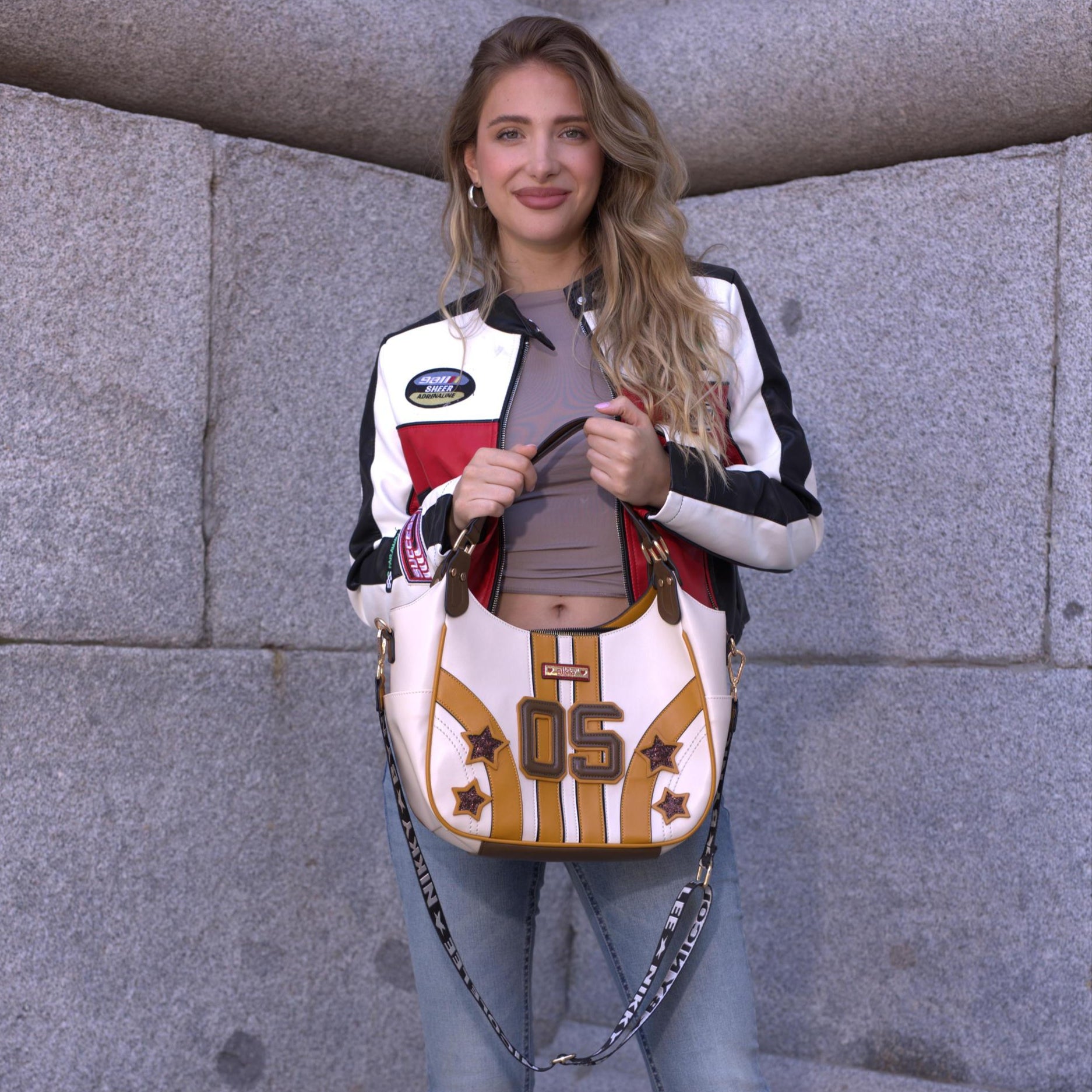 BOLSO HOBO VARSITY (BLANCO)