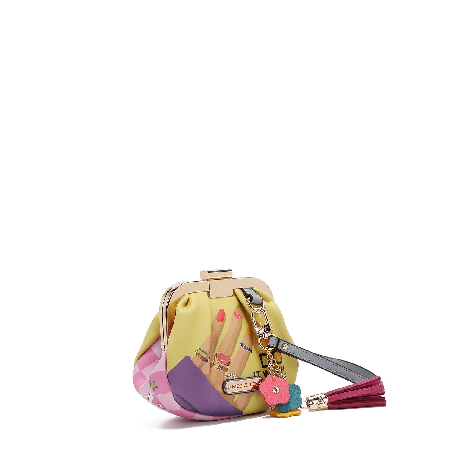 Mais ousado com uma pulseira (esmalte)