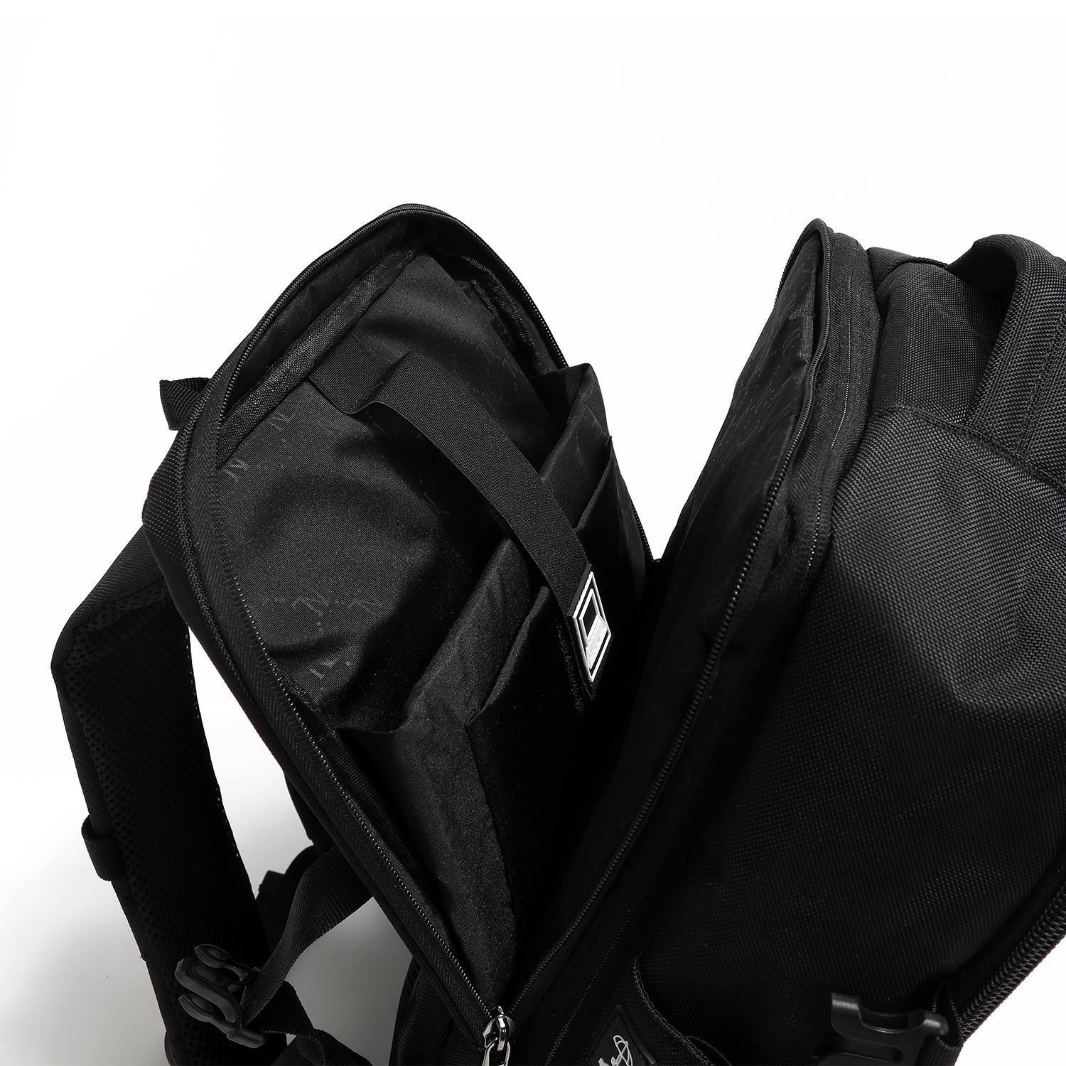 SAC À DOS POLYVALENT POUR HOMME NOIR
