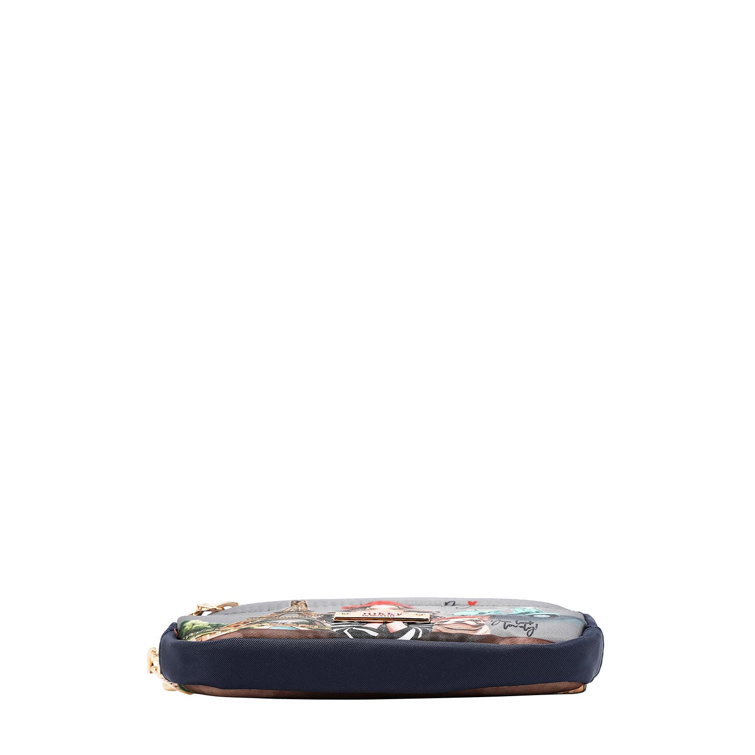 NECESSIDADE DE HIGIENE PESSOAL DE NYLON (<tc>EIFFEL DREAMS</tc>)