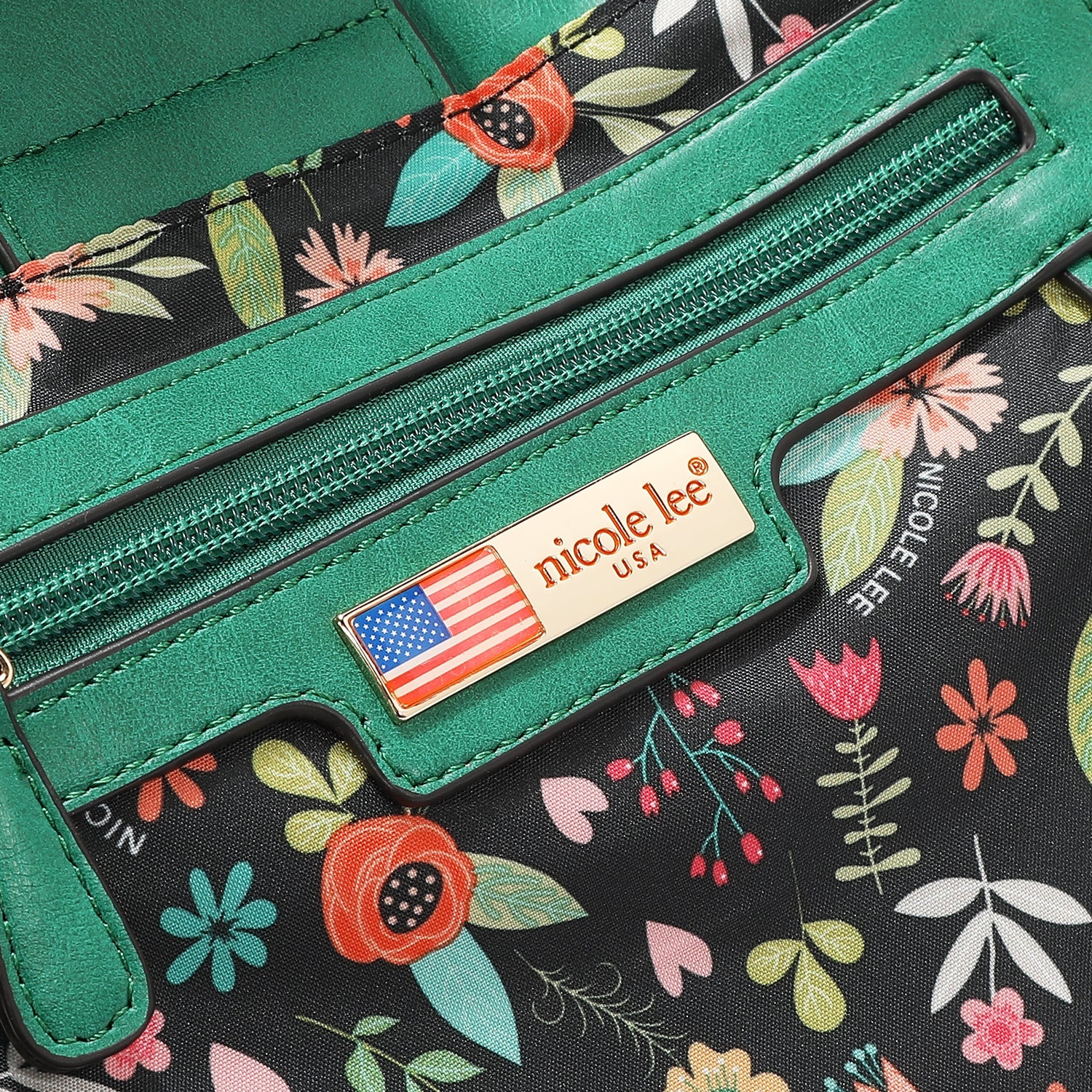 BOLSO DE MANO CON COSTURA (VERDE)