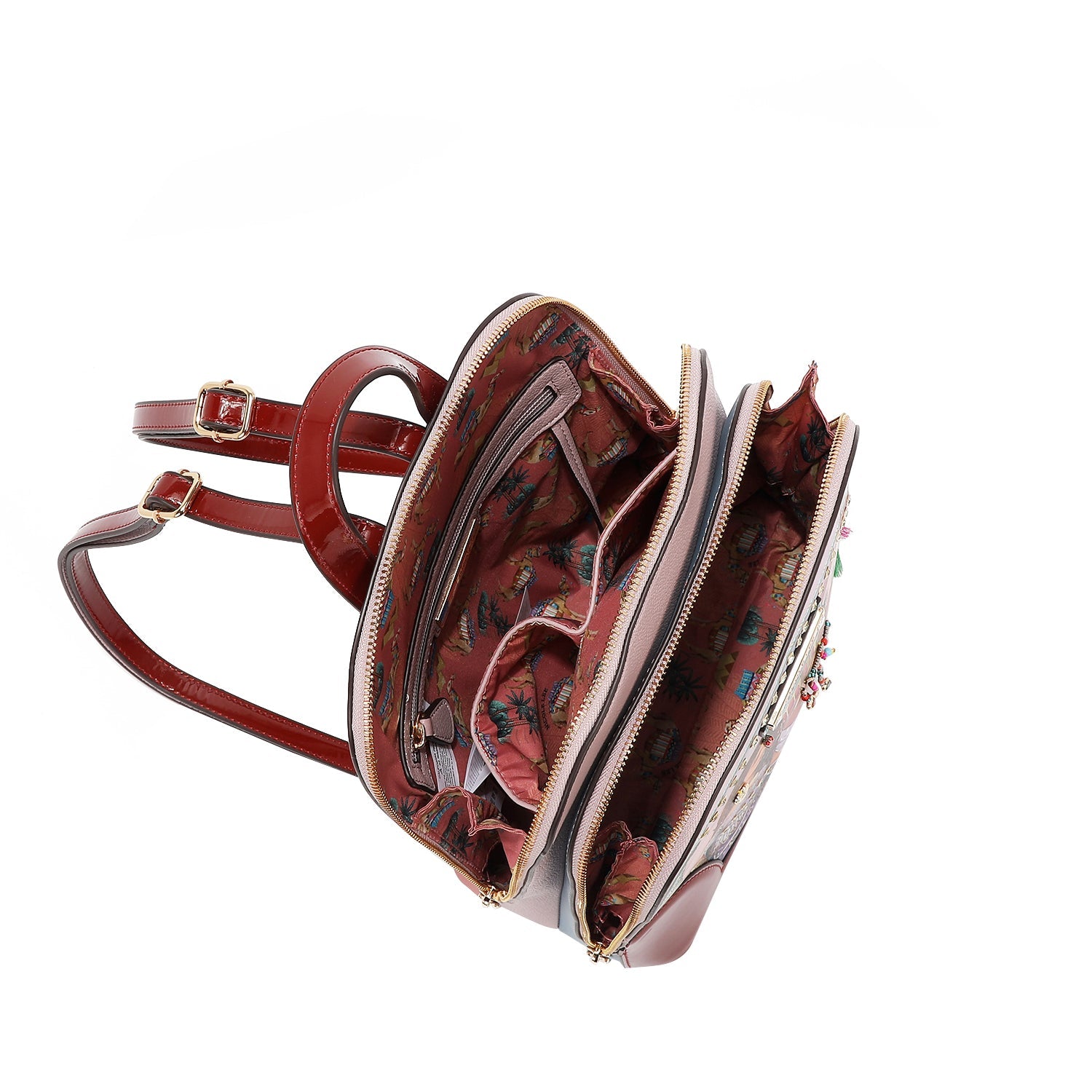 MOCHILA (<tc>QUEEN CLEOPATRA</tc>)