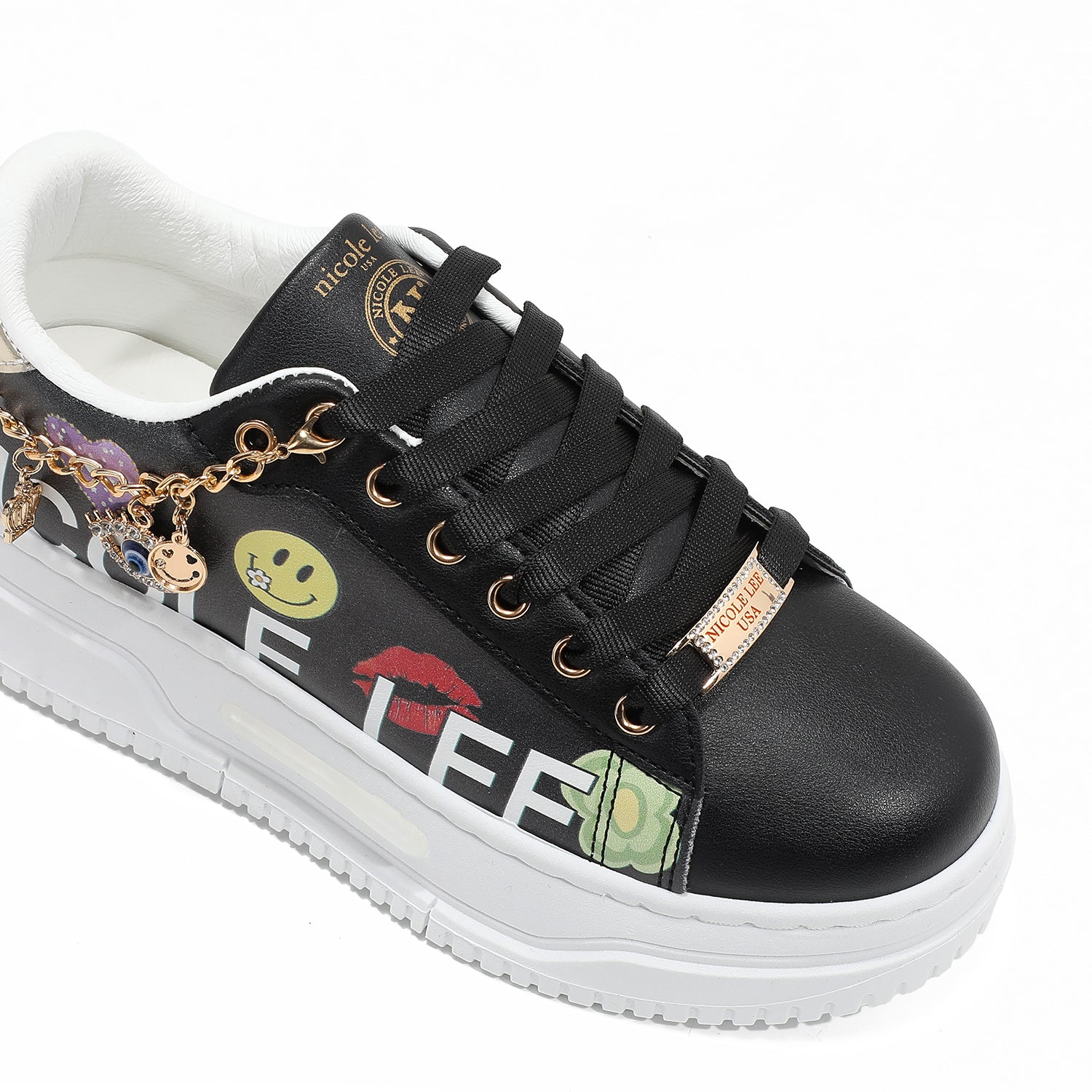Sneaker con accuse di moda