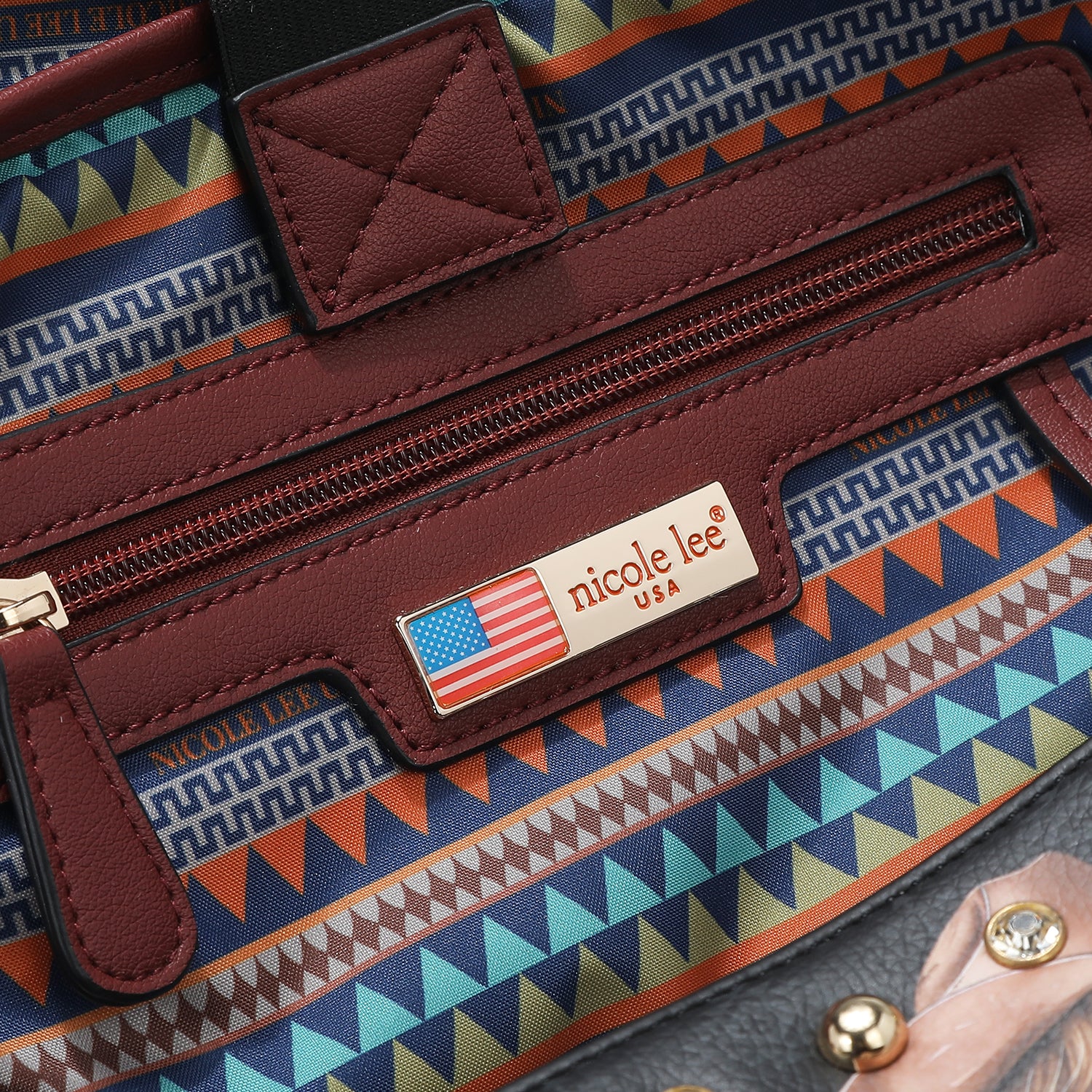 MOCHILA GRANDE DE MODA CON PUERTO DE CARGA USB Y BOLSA (SOFIA MONTANA)