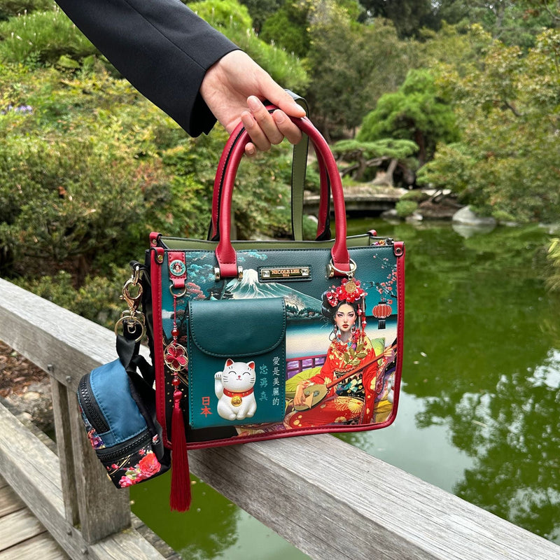 HANDBAG (<tc>AKIKO LA BELLEZA</tc> )