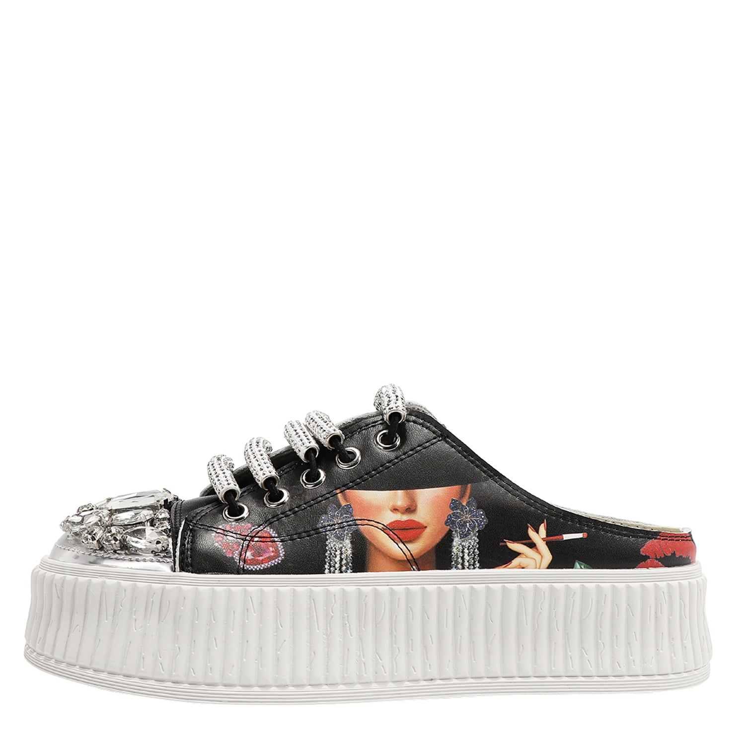 SNEAKERS CON PLATEAU (<tc>SAMANTHA LA BELLEZA</tc>)