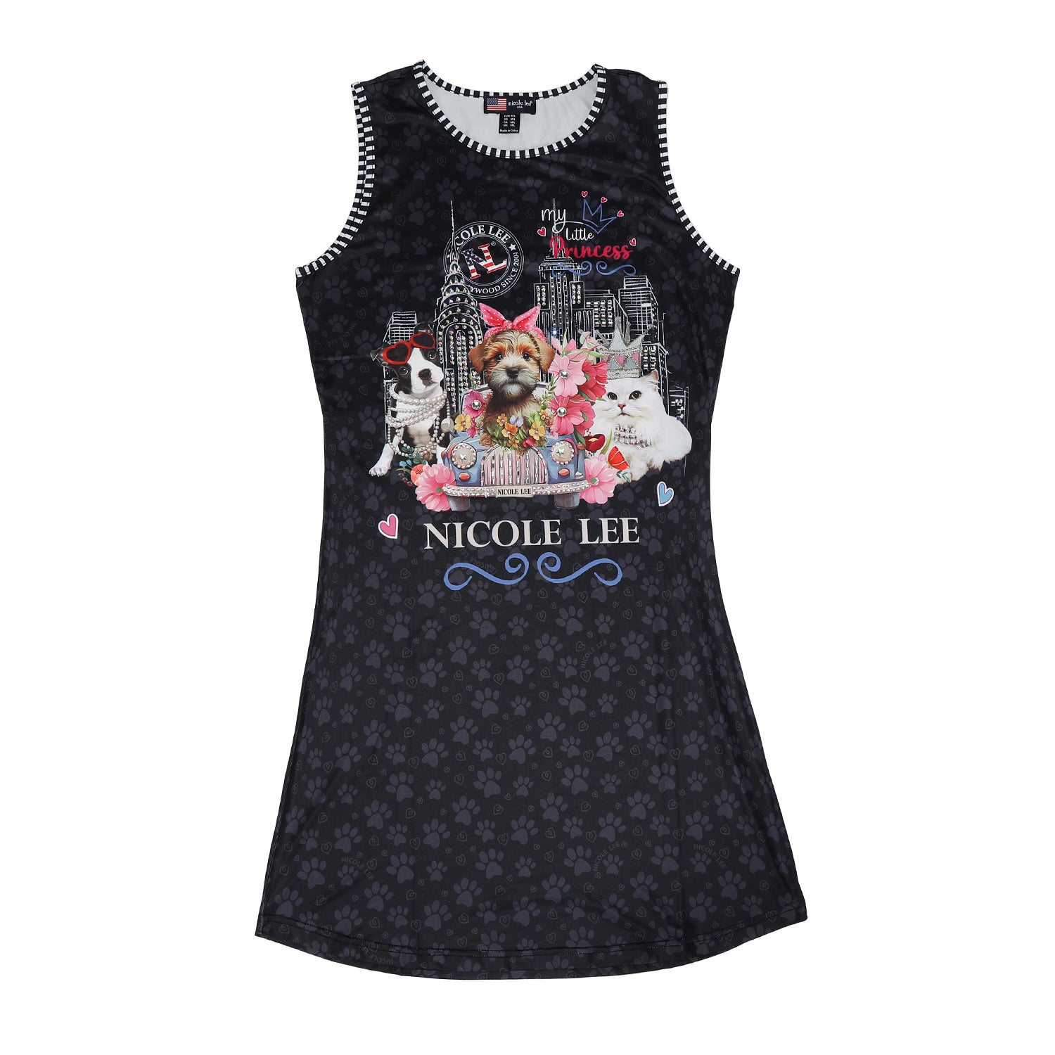 VESTIDO COM ALÇAS BRILHANTES NICOLE LEE (<tc>FAMILY YEARBOOK</tc>)