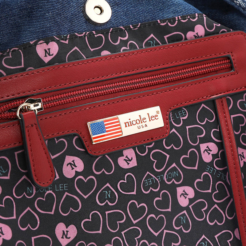 STRUKTURIERTE TASCHE MIT BLUMENDEM PATCH (BLAU)