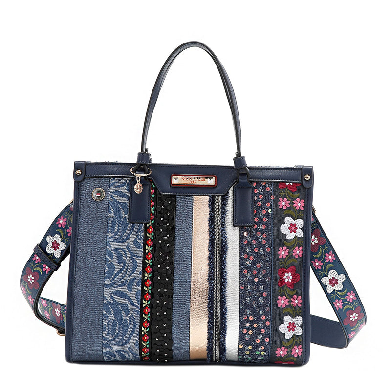 STRUKTURIERTE TASCHE MIT BLUMENDEM PATCH (BLAU)