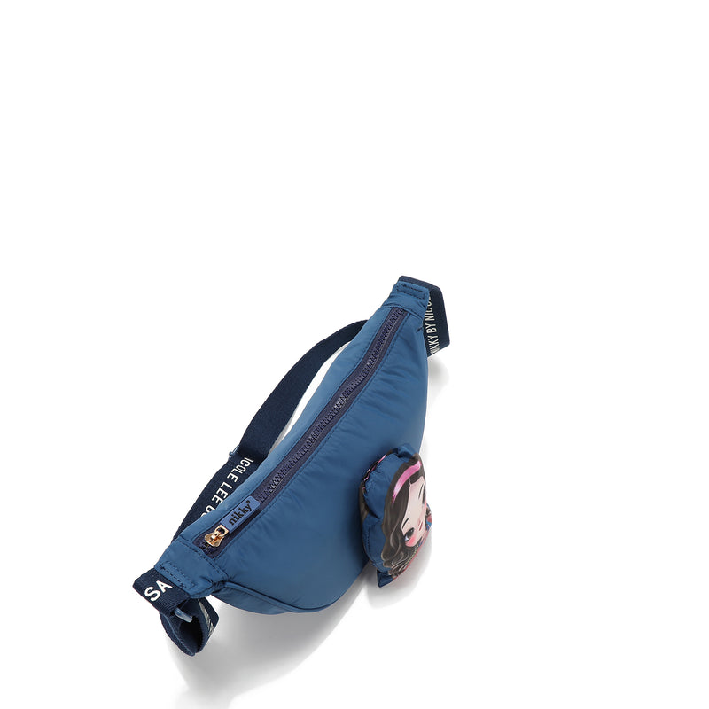 CROSSBODY-TASCHE AUS NYLON (BLAU)