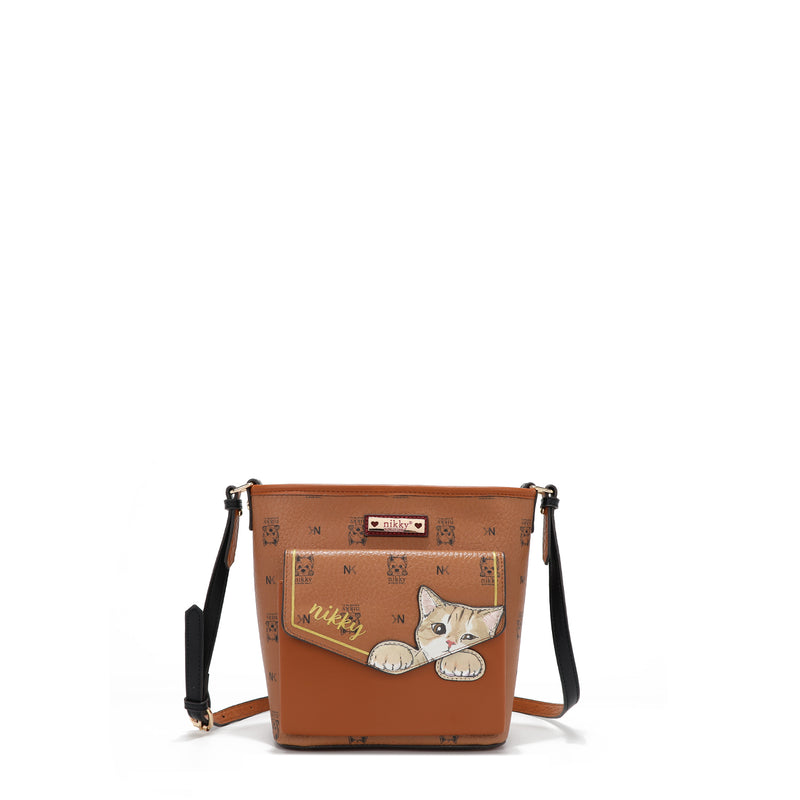 BOLSA TRANSVERSAL (<tc>NIKKY FINDS MEOW</tc> ) MARROM