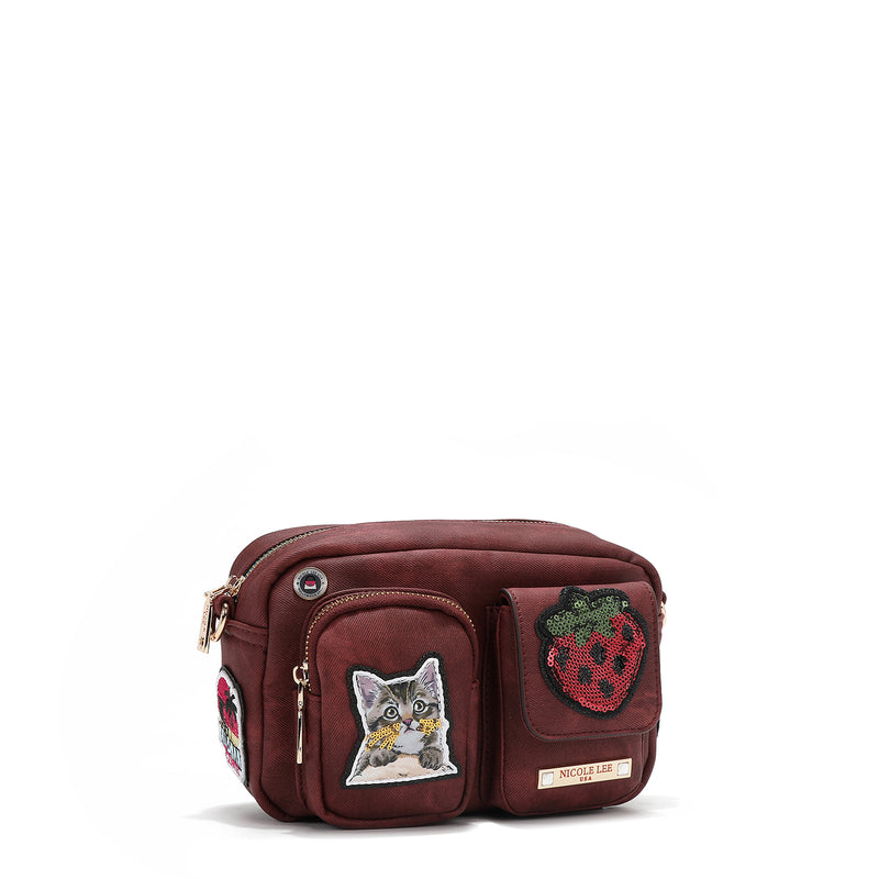 BORSA A TRACOLLA CON PATCH MULTIPLI (ROSSO)