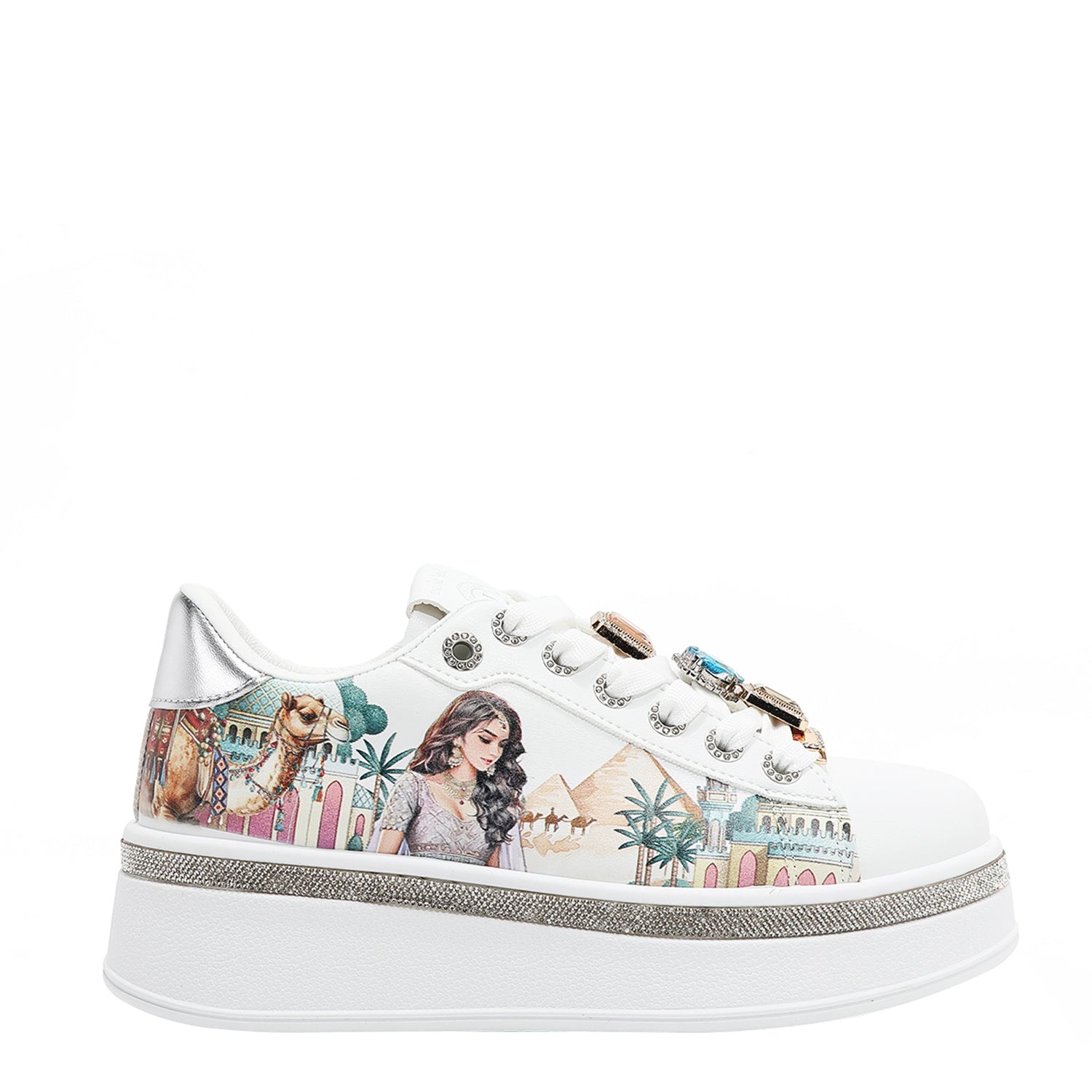 SNEAKERS ALLA MODA CON STRASS (<tc>QUEEN CLEOPATRA</tc>)