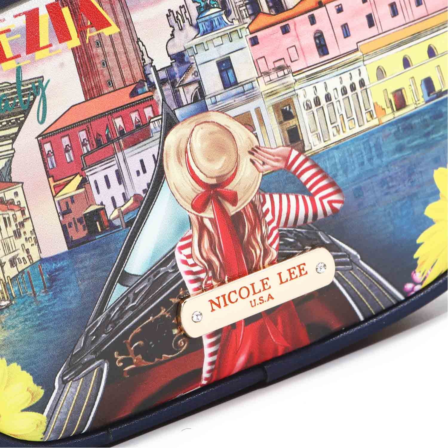 Fashion Chic Widow with a belt