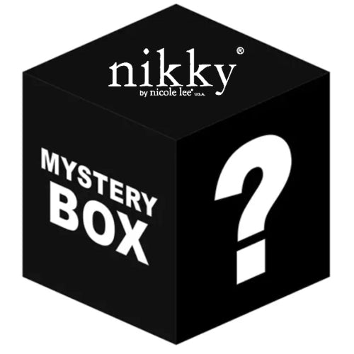 Caixa Misteriosa (<tc>Nikky</tc> Por Nicole Lee)
